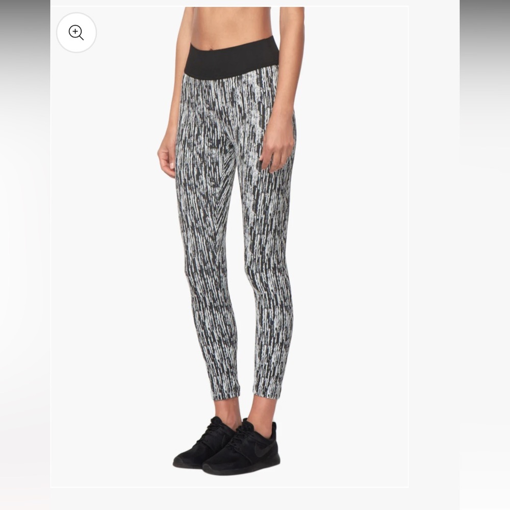 NWT KORAL Playoff Mid Rise Legging